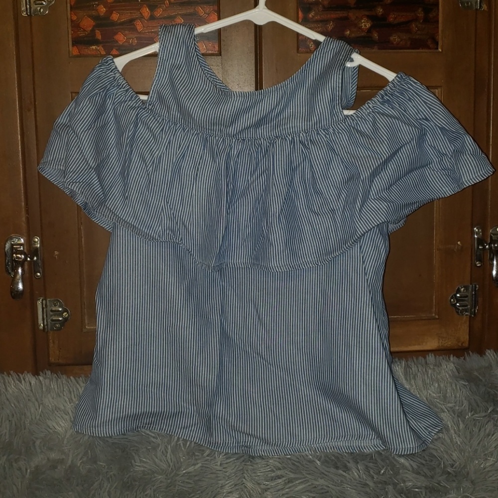 Off the shoulder ruffle top